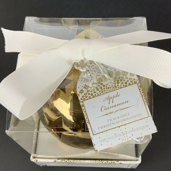Apple Cinnamon Fragrance Christmas Ornament Gold Round Star Cutouts White Ribbon - Picture 5 of 6